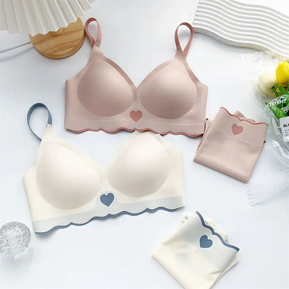 Seamless Bras Set for Women Push Up  Bras Heart Pattern Bralette Sexy Low Rise Ice Silk Briefs Wavy Edge Underwear Set Female