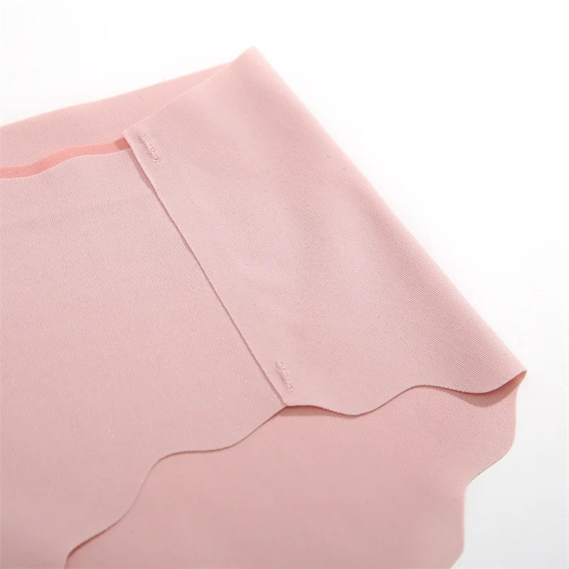 Seamless Bras Set for Women Push Up  Bras Heart Pattern Bralette Sexy Low Rise Ice Silk Briefs Wavy Edge Underwear Set Female