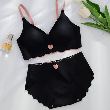 Seamless Bras Set for Women Push Up  Bras Heart Pattern Bralette Sexy Low Rise Ice Silk Briefs Wavy Edge Underwear Set Female
