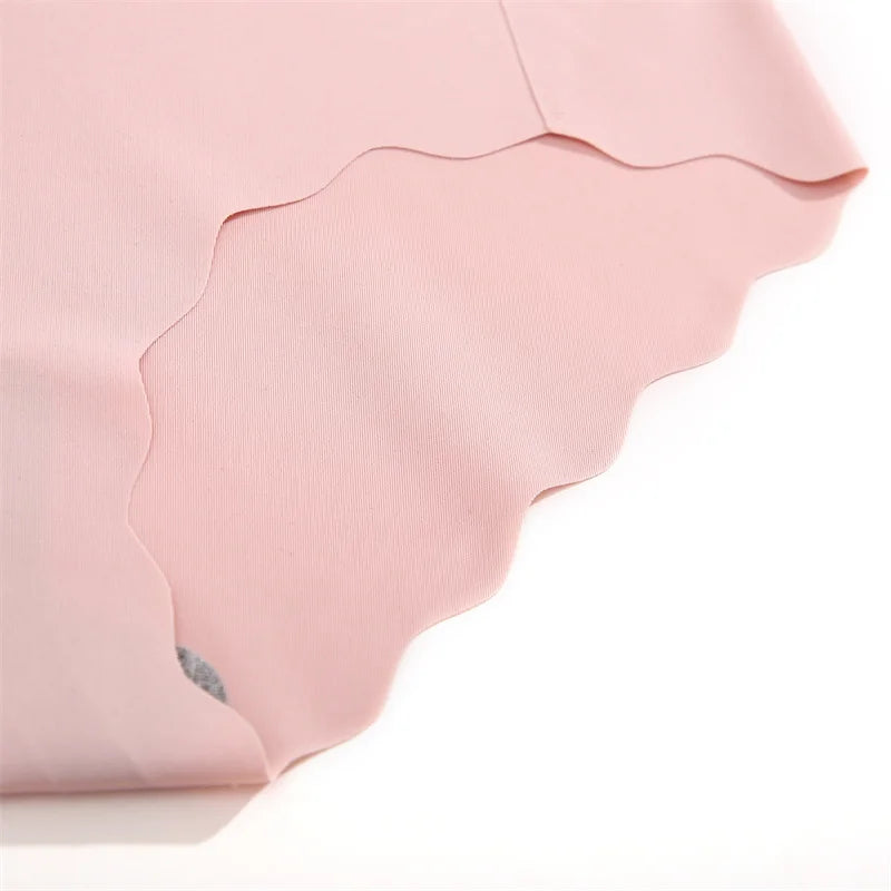 Seamless Bras Set for Women Push Up  Bras Heart Pattern Bralette Sexy Low Rise Ice Silk Briefs Wavy Edge Underwear Set Female