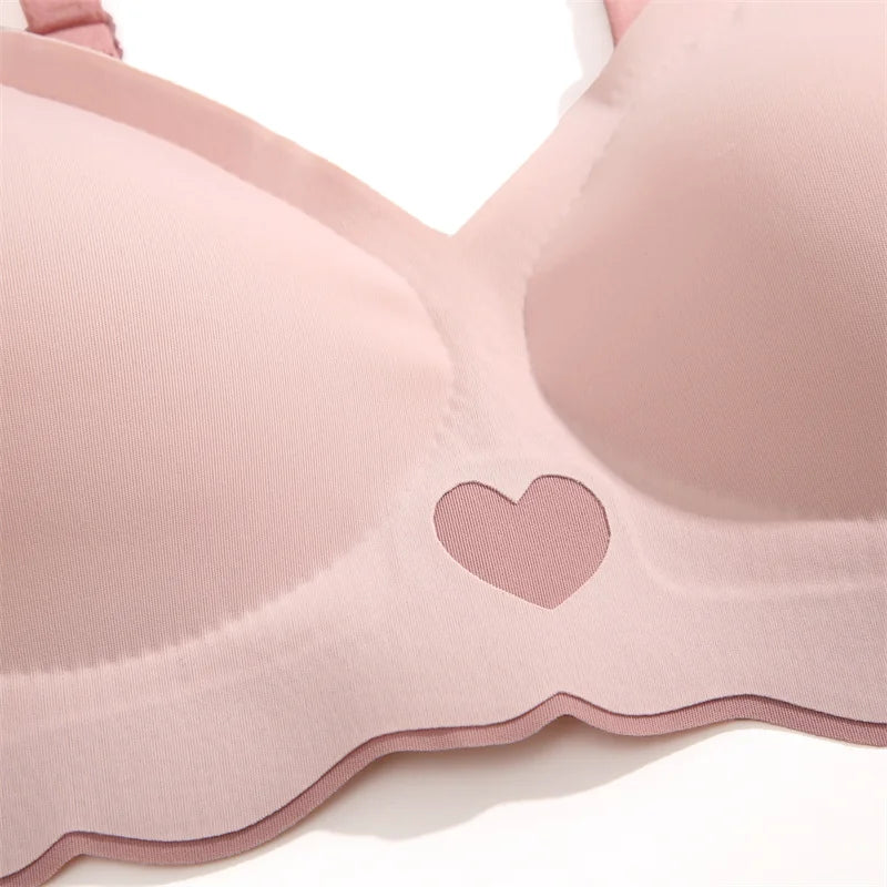 Seamless Bras Set for Women Push Up  Bras Heart Pattern Bralette Sexy Low Rise Ice Silk Briefs Wavy Edge Underwear Set Female